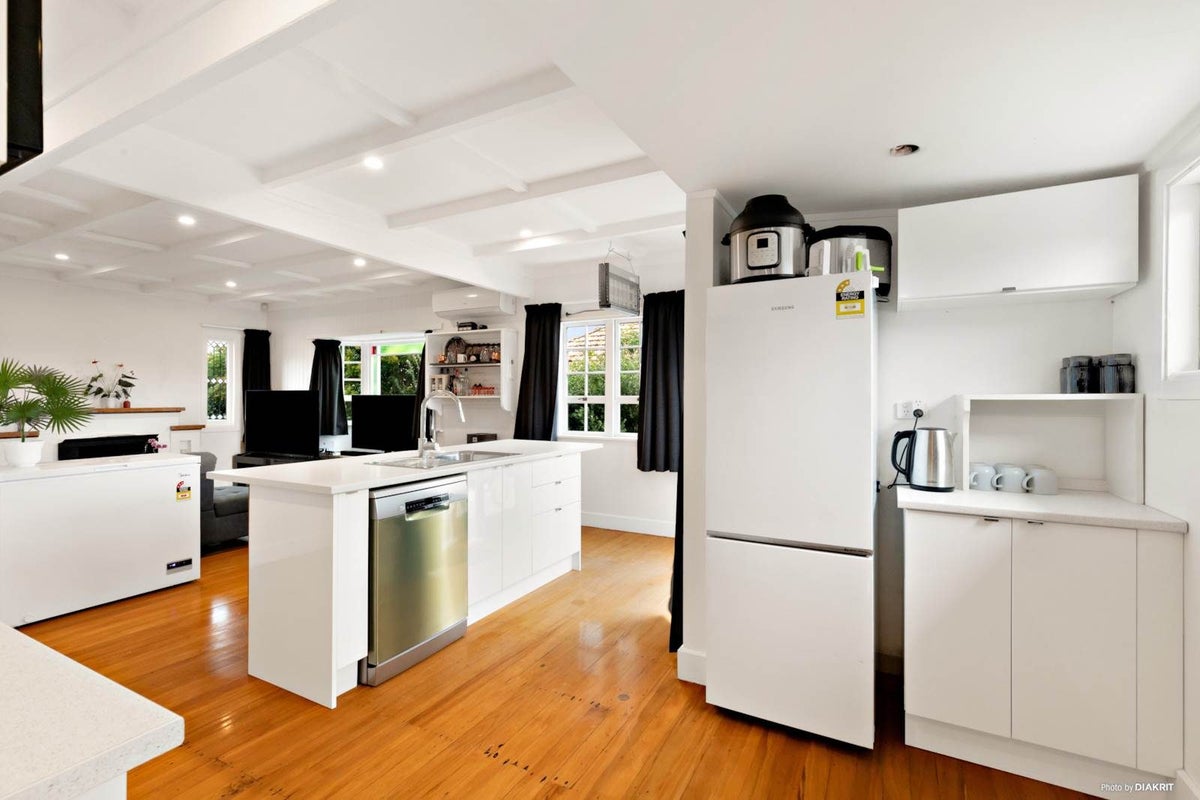 16 George Street, Waiuku, Waiuku - Carousel 2