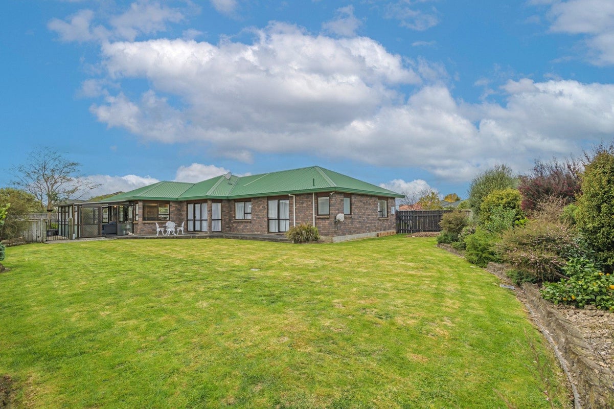 19 Clearview Drive, Milson, Palmerston North - Carousel 1