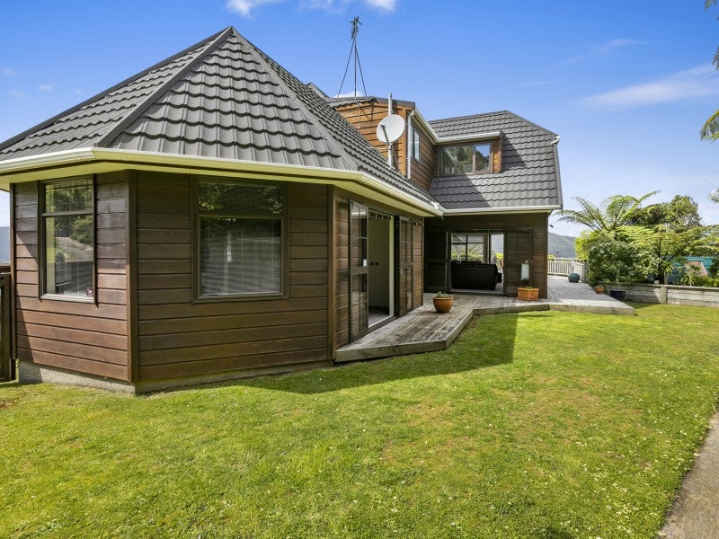 5 Avonlea Grove, Belmont, Lower Hutt - Carousel 20