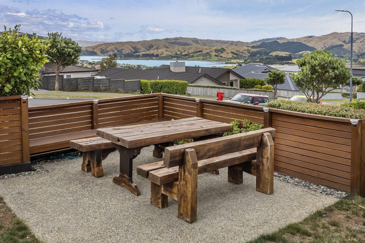 152 Endeavour Drive, Whitby, Porirua - Carousel 1