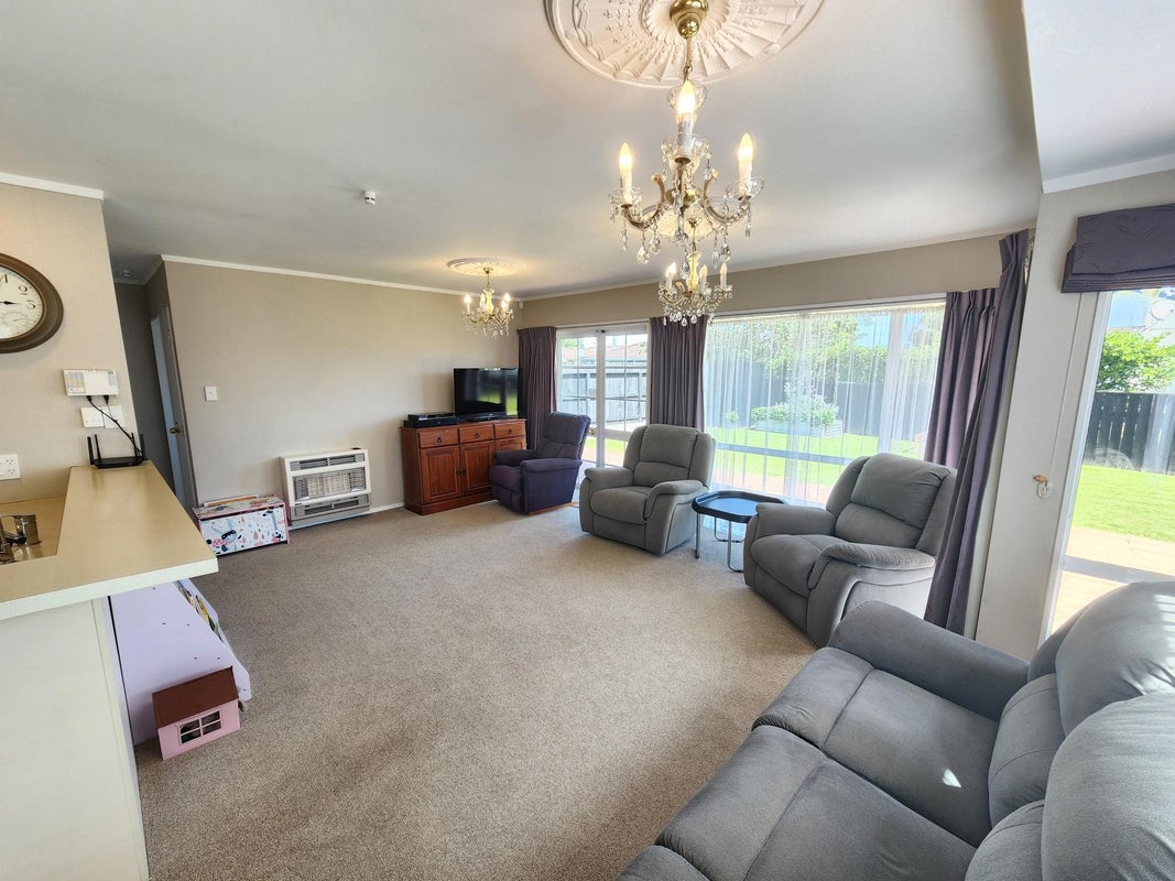24 Willowstream Grove, Cloverlea, Palmerston North - Carousel 2