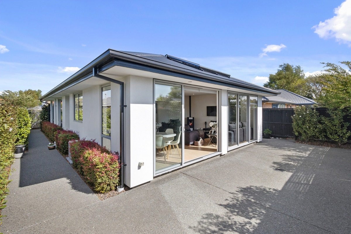 87 Forfar Street, St Albans, Christchurch - Carousel 1