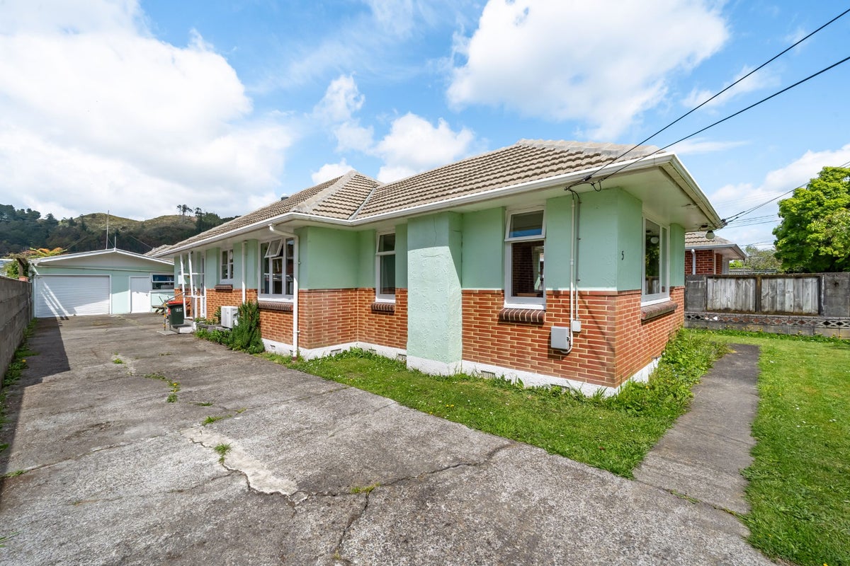 5 Seddon Street, Wallaceville, Upper Hutt - Carousel 1