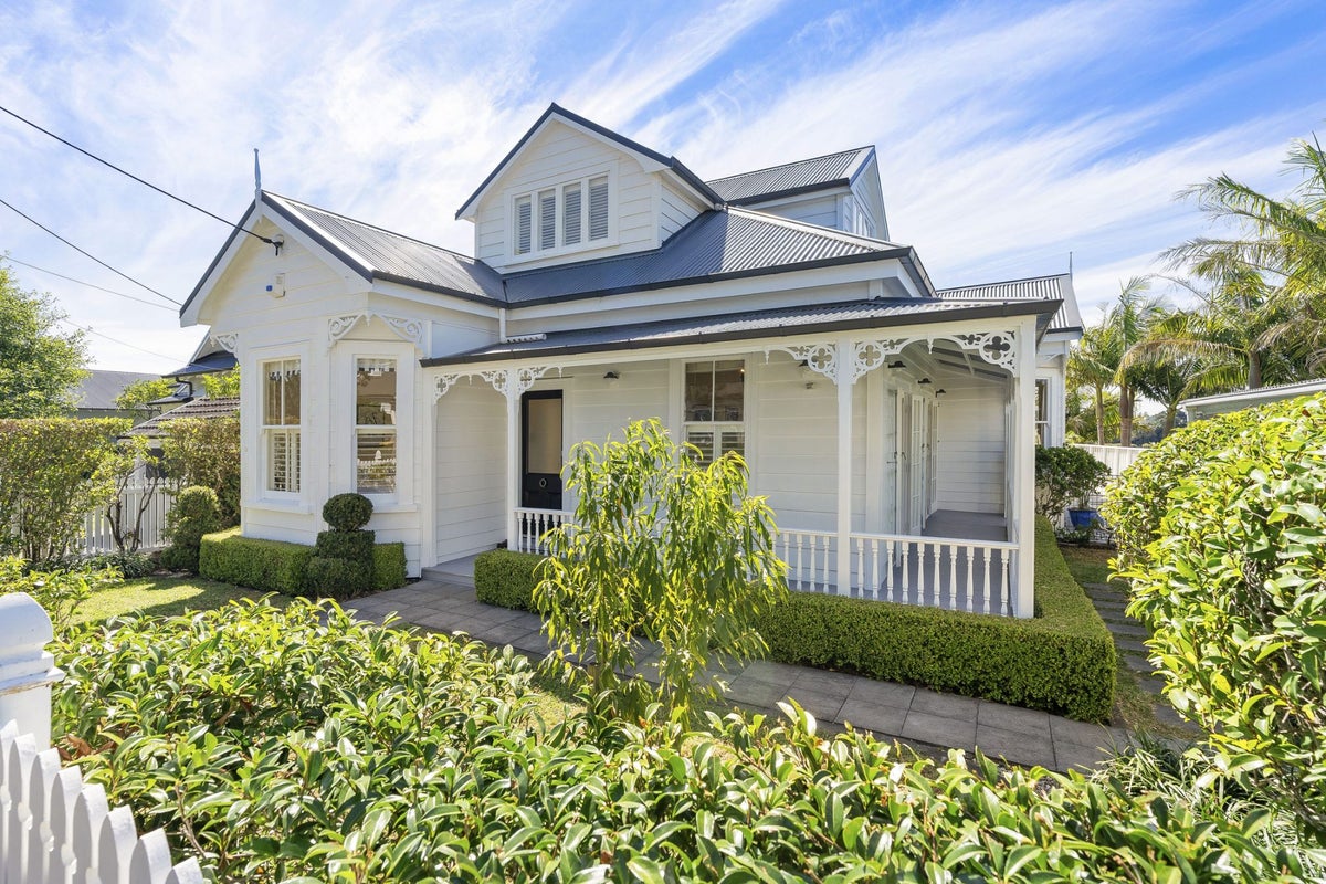 46 Waterview Road, Stanley Point, Auckland - Carousel 2