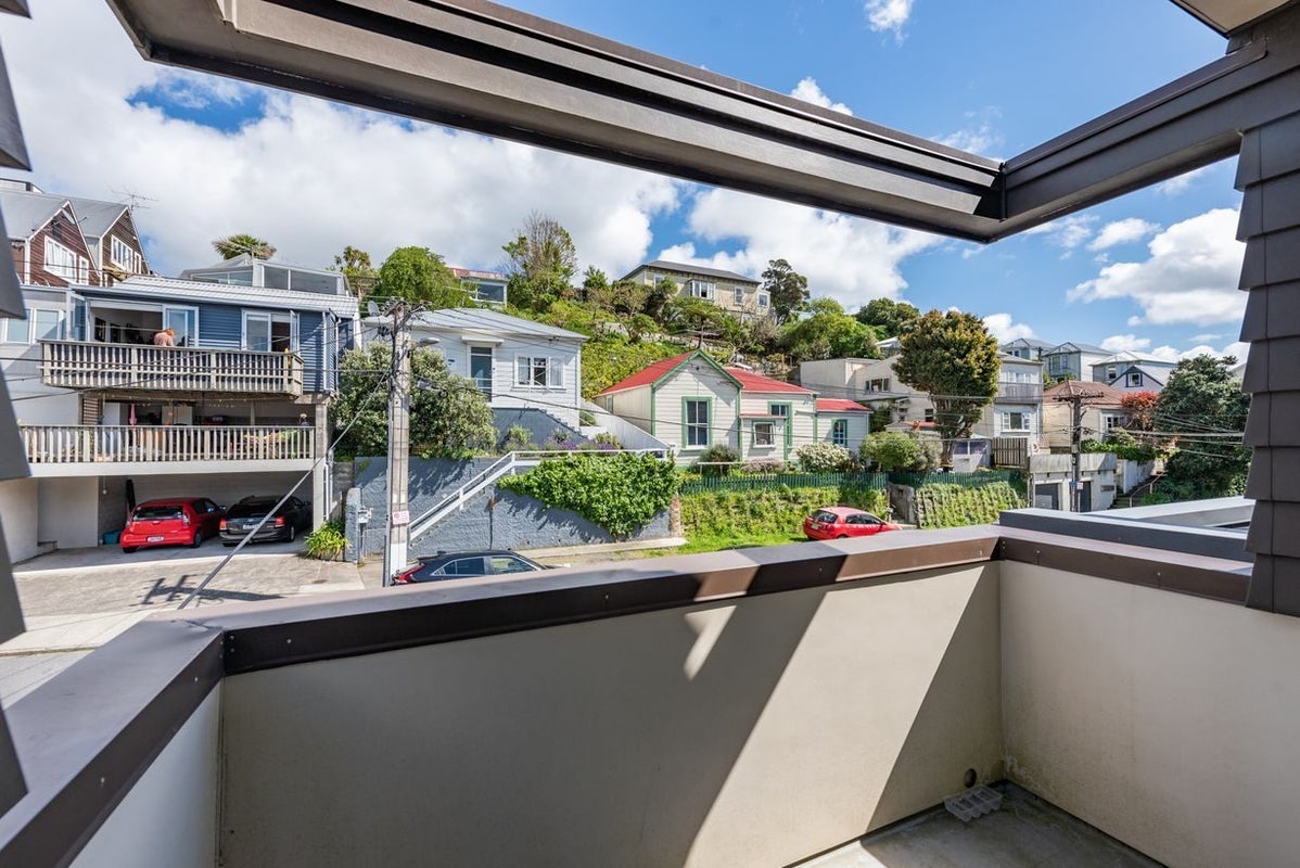 11A Hanson Street, Mount Cook, Wellington - Carousel 12