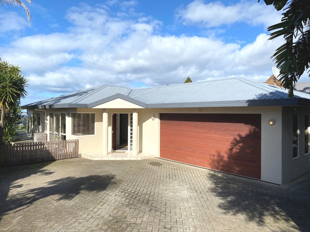 76A Wade River Road, Stanmore Bay, Whangaparaoa - Carousel 1