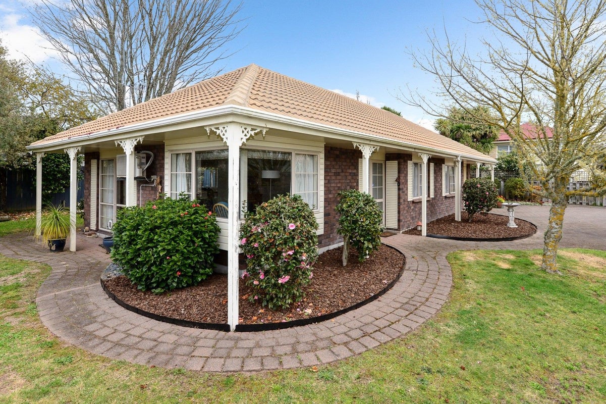 4A MacFarlane Street, Hamilton East, Hamilton - Carousel 1