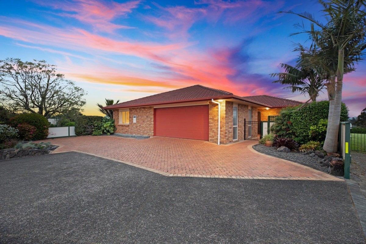 60 Stephens Place, Hairini, Tauranga - Carousel 1