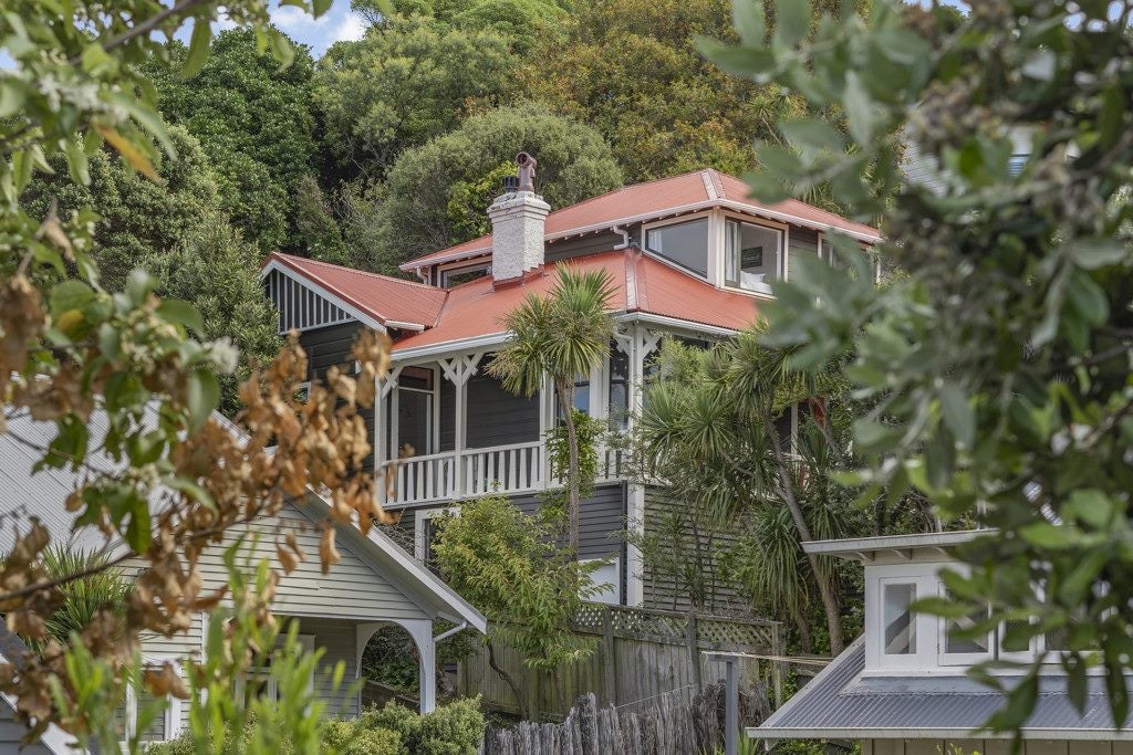 53 Waitoa Road, Hataitai, Wellington - Carousel 1