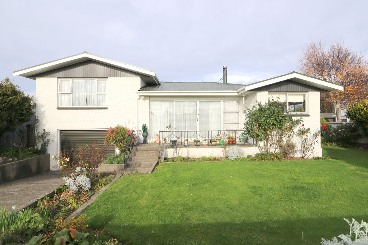 693 Tay Street, Hawthorndale, Invercargill - Carousel 1