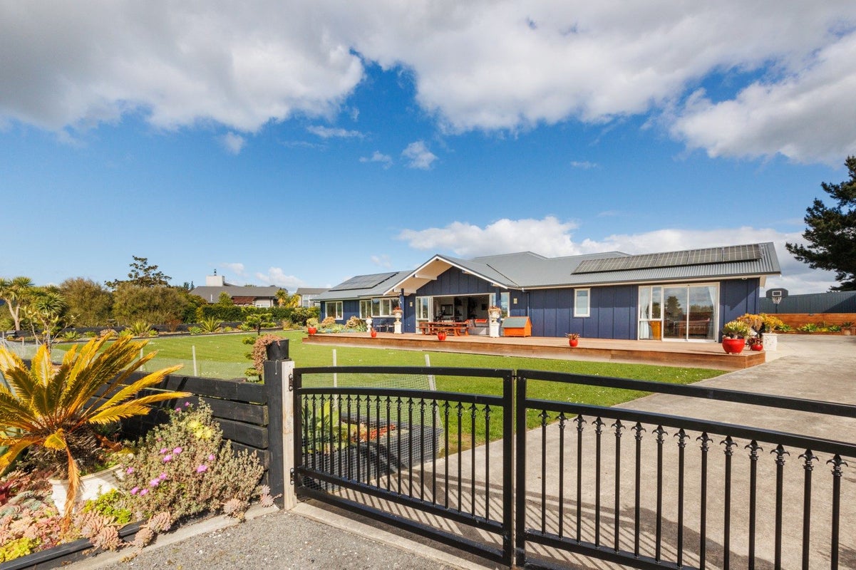 37 Branksome Place, Aokautere, Palmerston North, Manawatu / Whanganui - Carousel 2