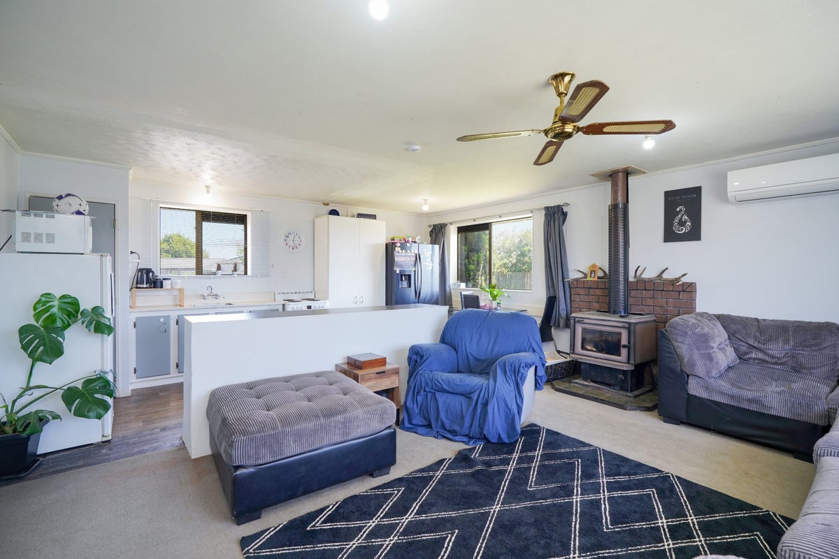 54 Kilmarnock Court, Strathern, Invercargill - Carousel 2