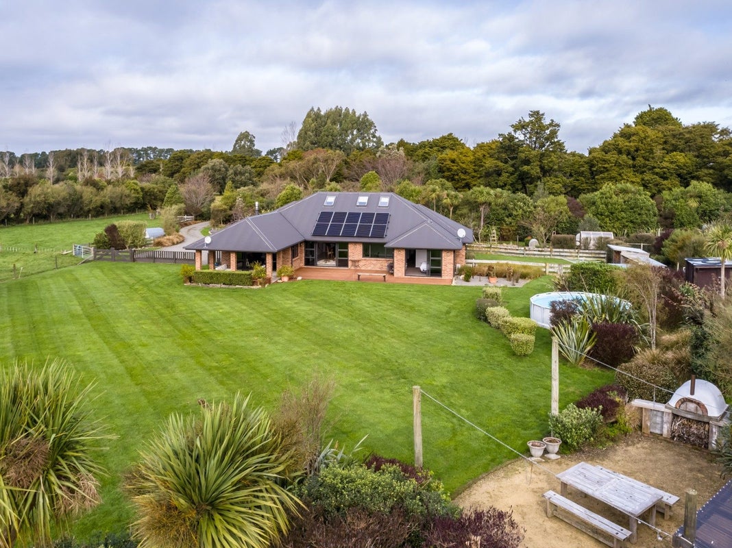 64 Montys Lane, WOODSIDE, GREYTOWN - Carousel 1