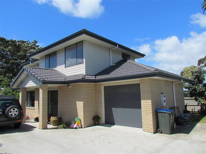 11 Tuakana Street, Point England, Auckland - Carousel 1
