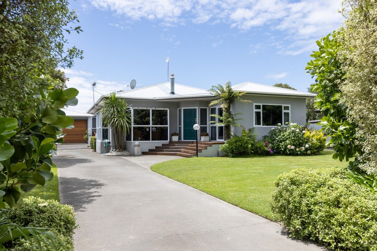 37 Maltby Street, Meeanee, Napier - Carousel 1