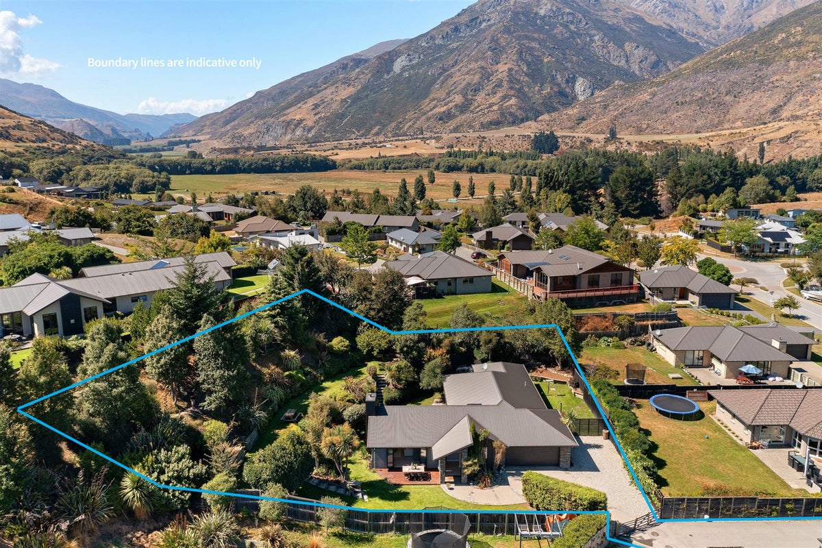 8 Quill Street, Lake Hayes, Queenstown - Carousel 1