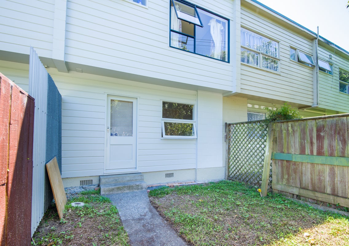 5/23 Collins Avenue, Tawa, Wellington - Carousel 2