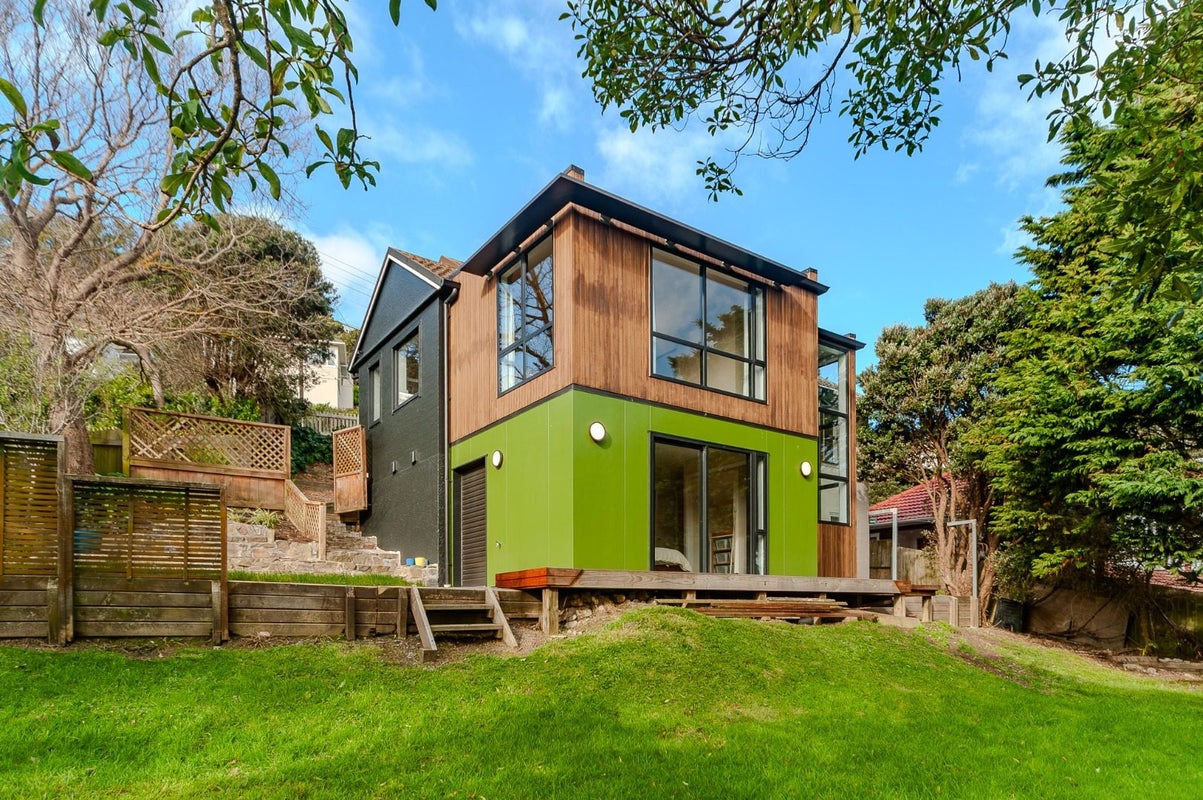 9 Elphinstone Avenue, Strathmore Park, Wellington - Carousel 1
