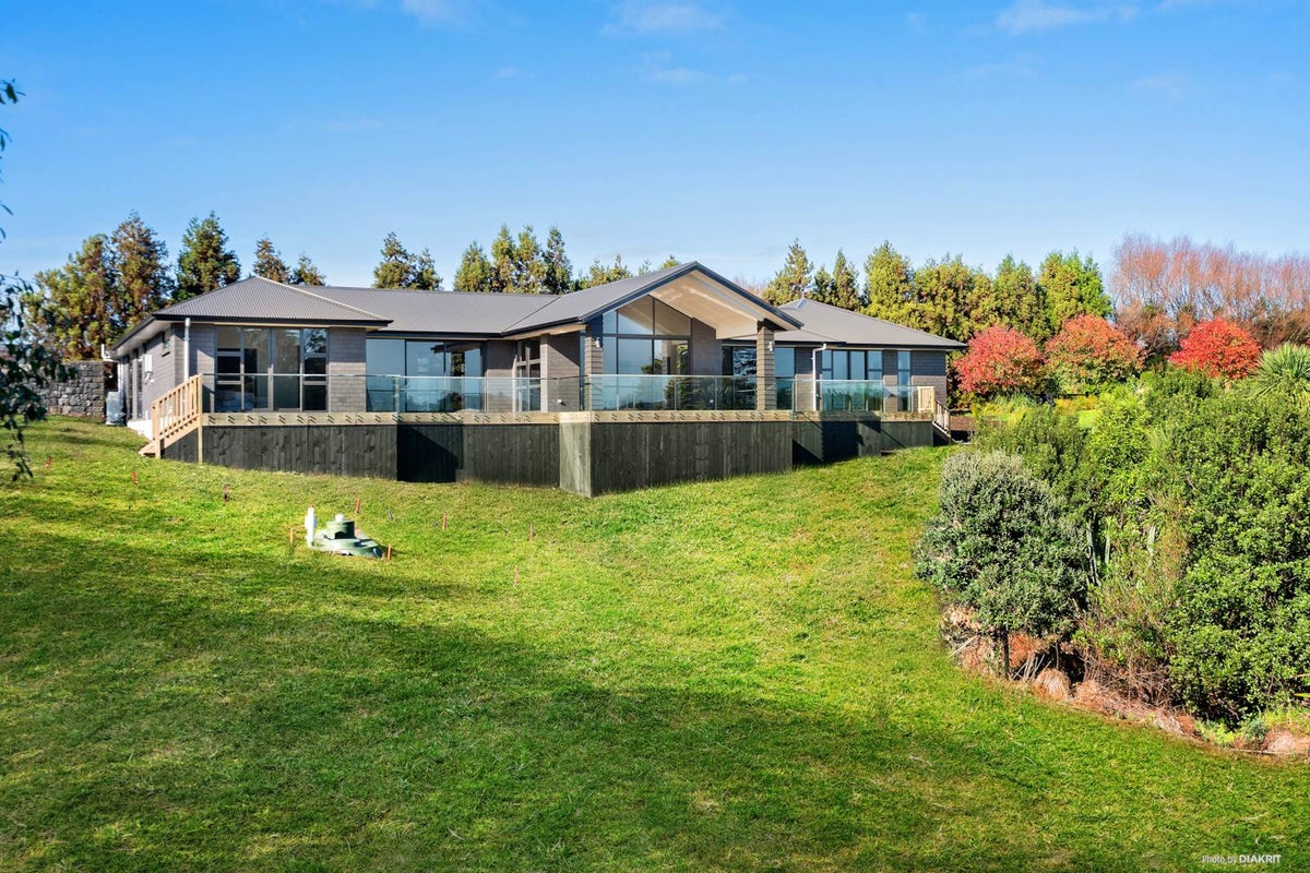1551 Waiuku Road, WAIUKU, Auckland - Carousel 2