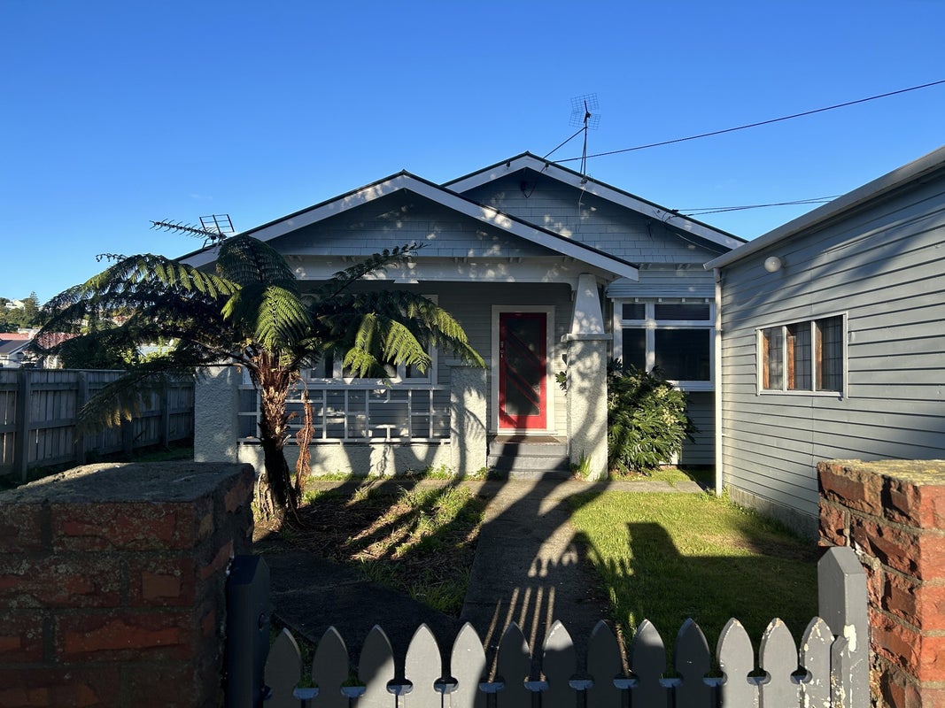 64 Park Road, Miramar, Wellington - Carousel 1