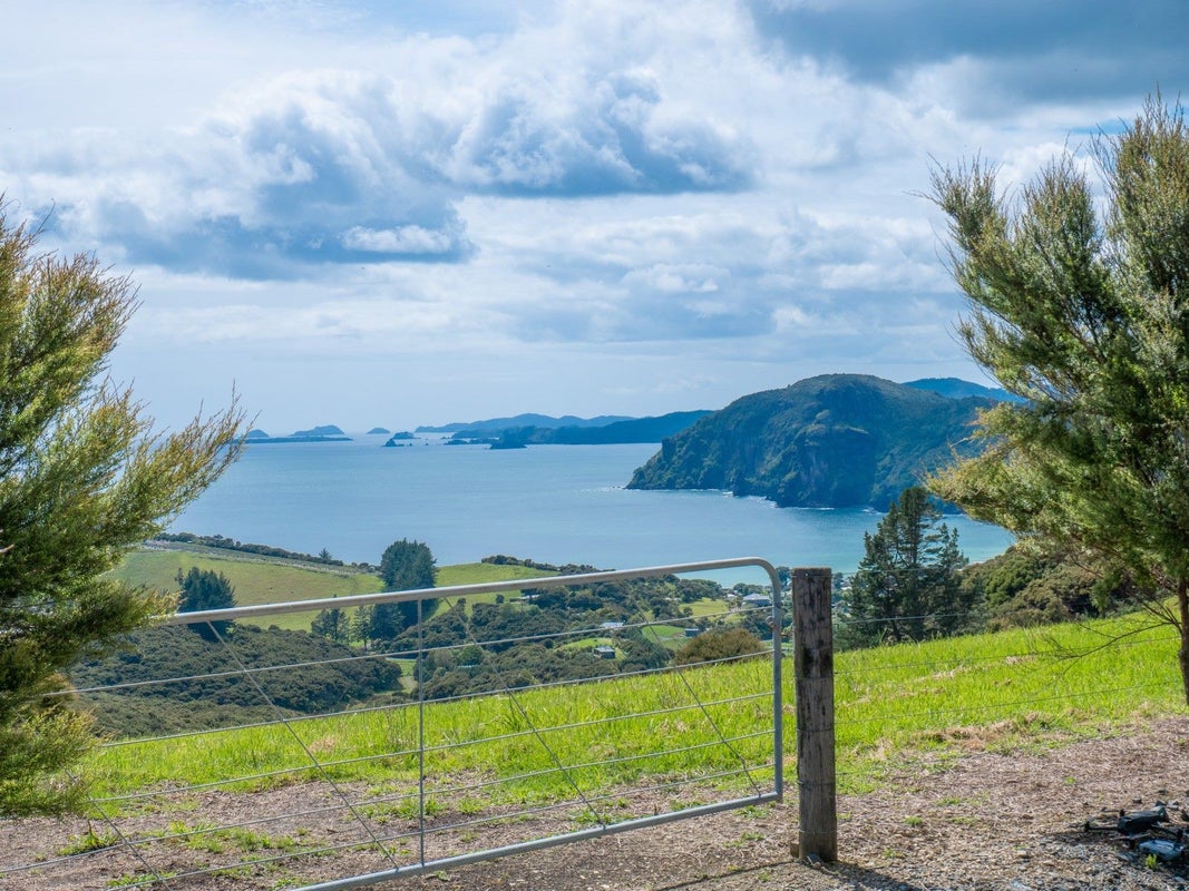 2 Taupo Bay Road, Taupo Bay, Mangonui - Carousel 1