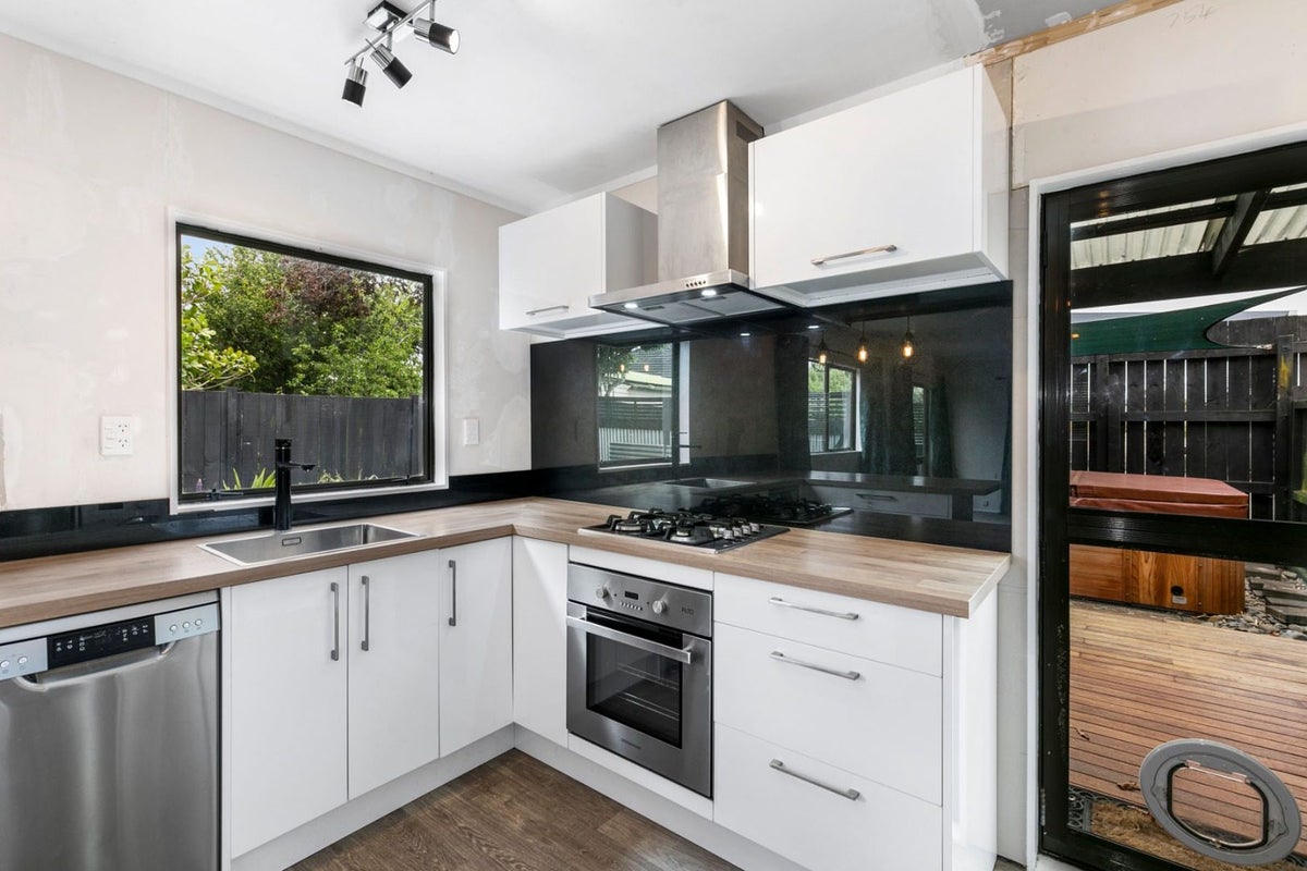 20B Mchardie Street, Trentham, Upper Hutt - Carousel 2