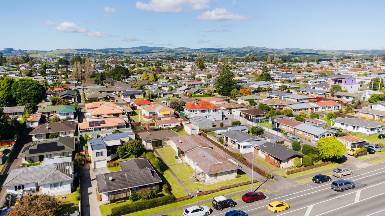 1/1246 Cameron Road, Gate Pa, Tauranga - Carousel 13