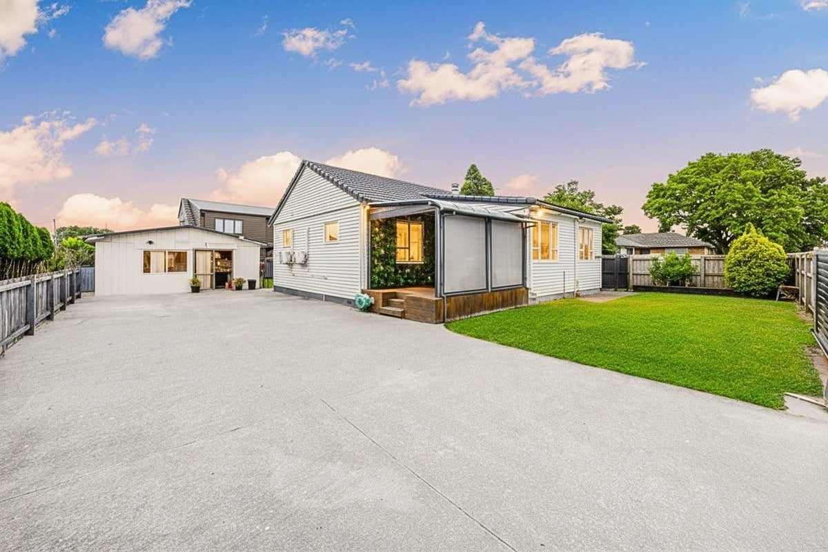 1/66 Browns Road, Manurewa, Auckland - Carousel 1