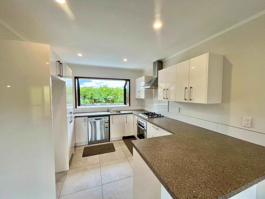 3/4 Lauchlan Avenue, Epsom, Auckland - Carousel 1