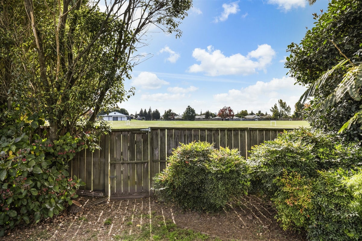 12 Gallery Grove, Flagstaff, Hamilton - Carousel 2
