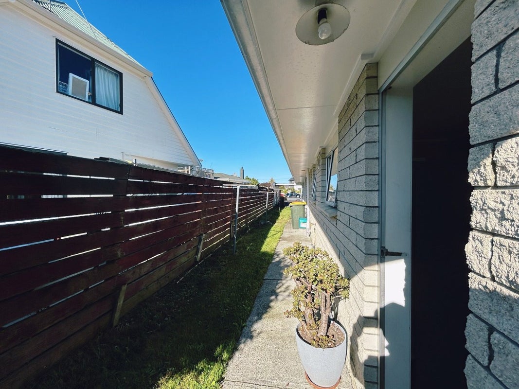 2/6 Snead Place, Hamilton East, Hamilton - Carousel 11