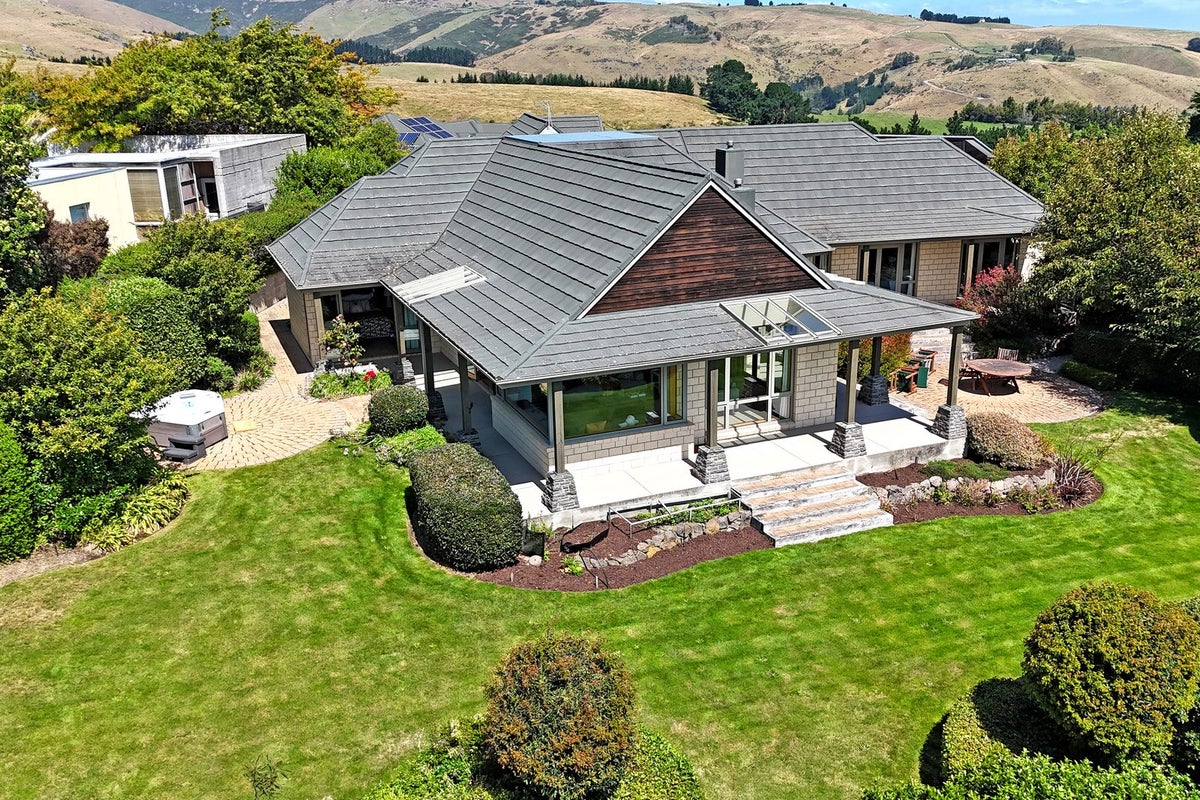 3 Watlings Place, Kennedys Bush, Christchurch - Carousel 2