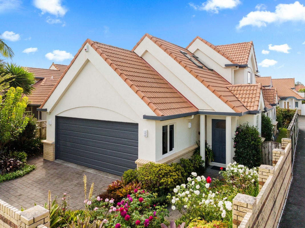 117 Hatea Drive, Regent, Whangarei - Carousel 1
