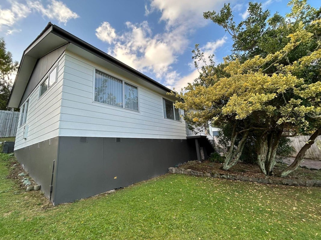 44 Clyma Place, Massey, Auckland - Carousel 1