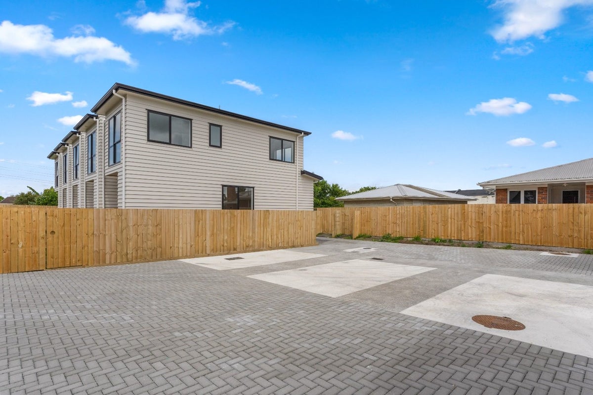 133C Manuroa Road, Takanini, Auckland - Carousel 2