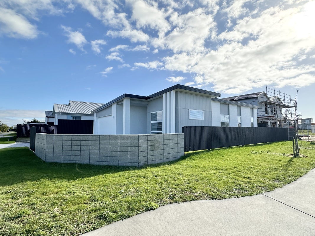 51 Empire Crescent, Papamoa, Papamoa - Carousel 1