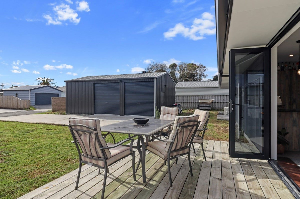 17 Sandleigh Drive, Athenree, Katikati - Carousel 2