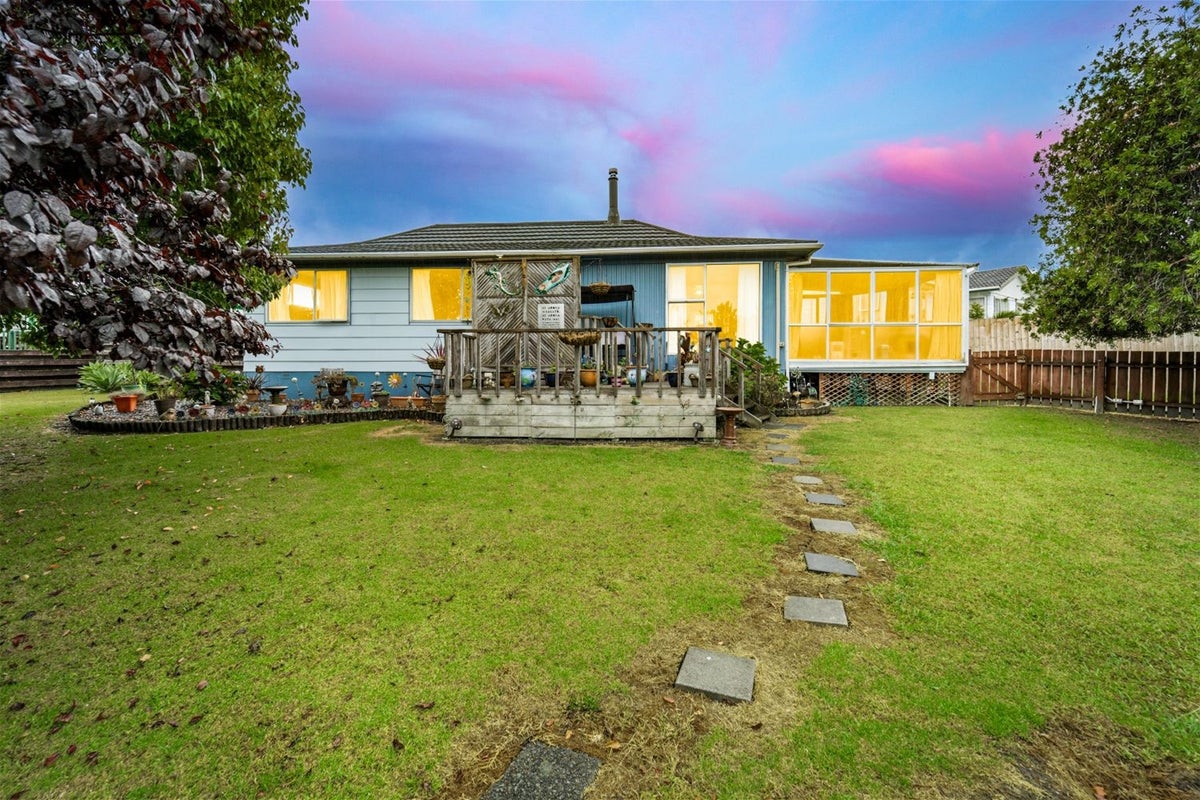 9 Bahari Drive, Ranui, Auckland - Carousel 1