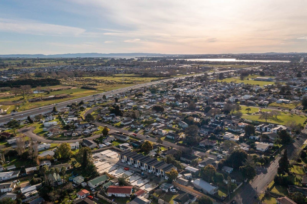 7/31 Goodwin Drive, Rosehill, Papakura - Carousel 35