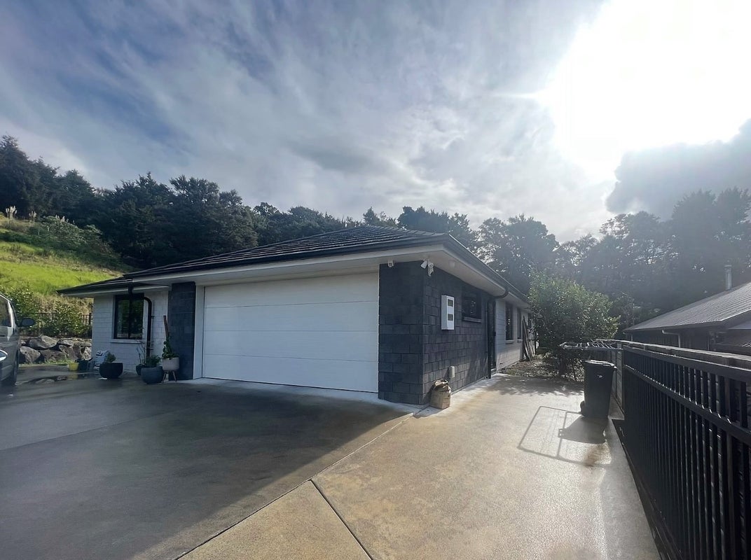 17 Walnut Grove, Kensington, Whangarei - Carousel 1