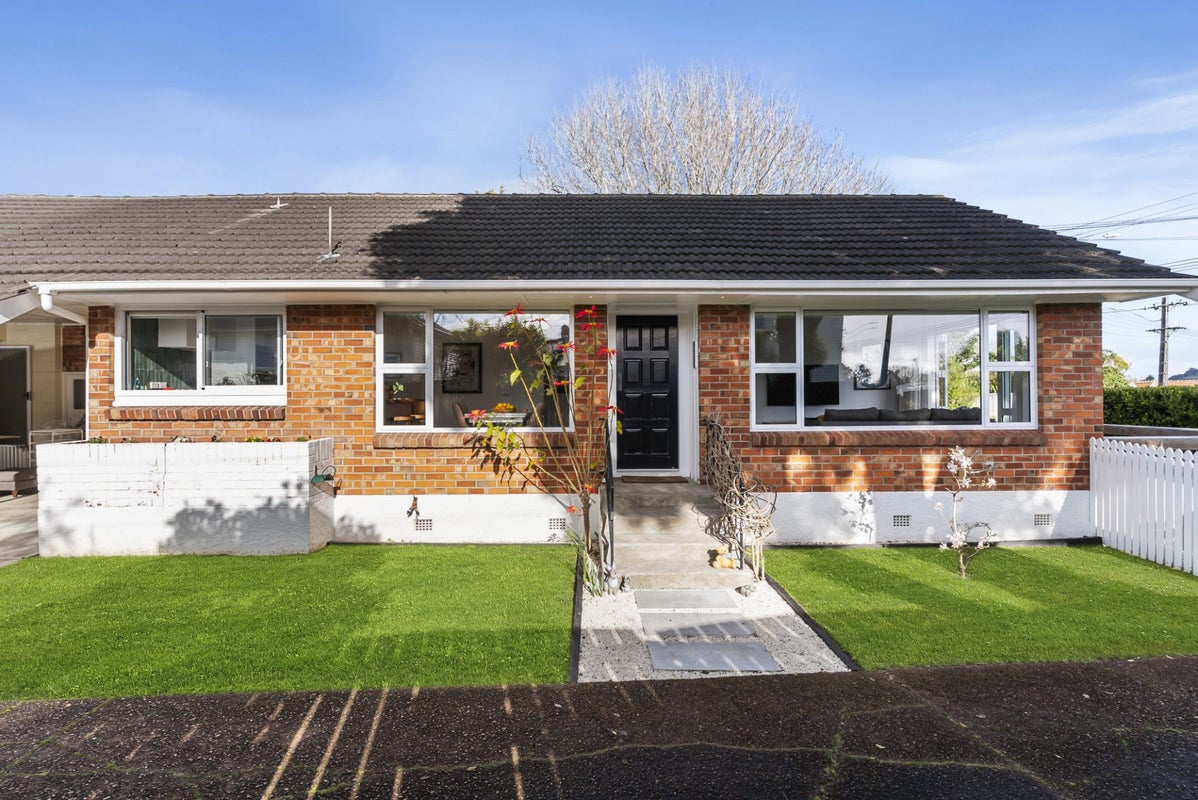 3/126A Vauxhall Road, Narrow Neck, Auckland - Carousel 2