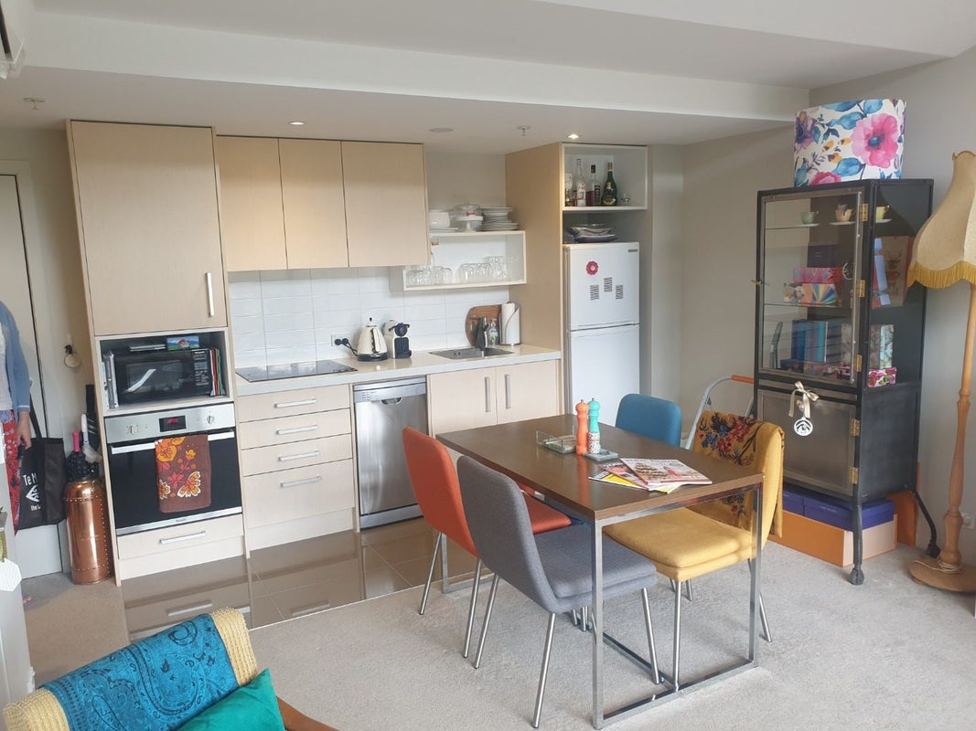 5I/21 Rugby Street, Mount Cook, Wellington - Carousel 1