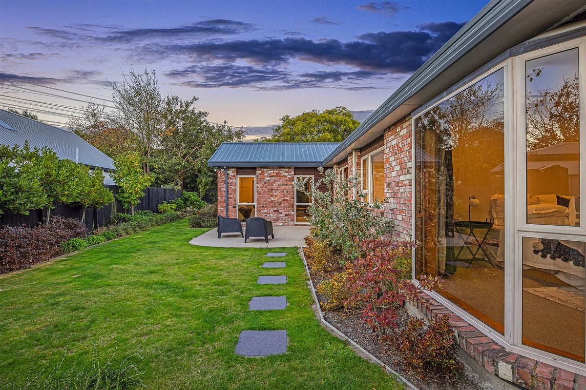 152 Hawthornden Road, Avonhead, Christchurch - Carousel 17