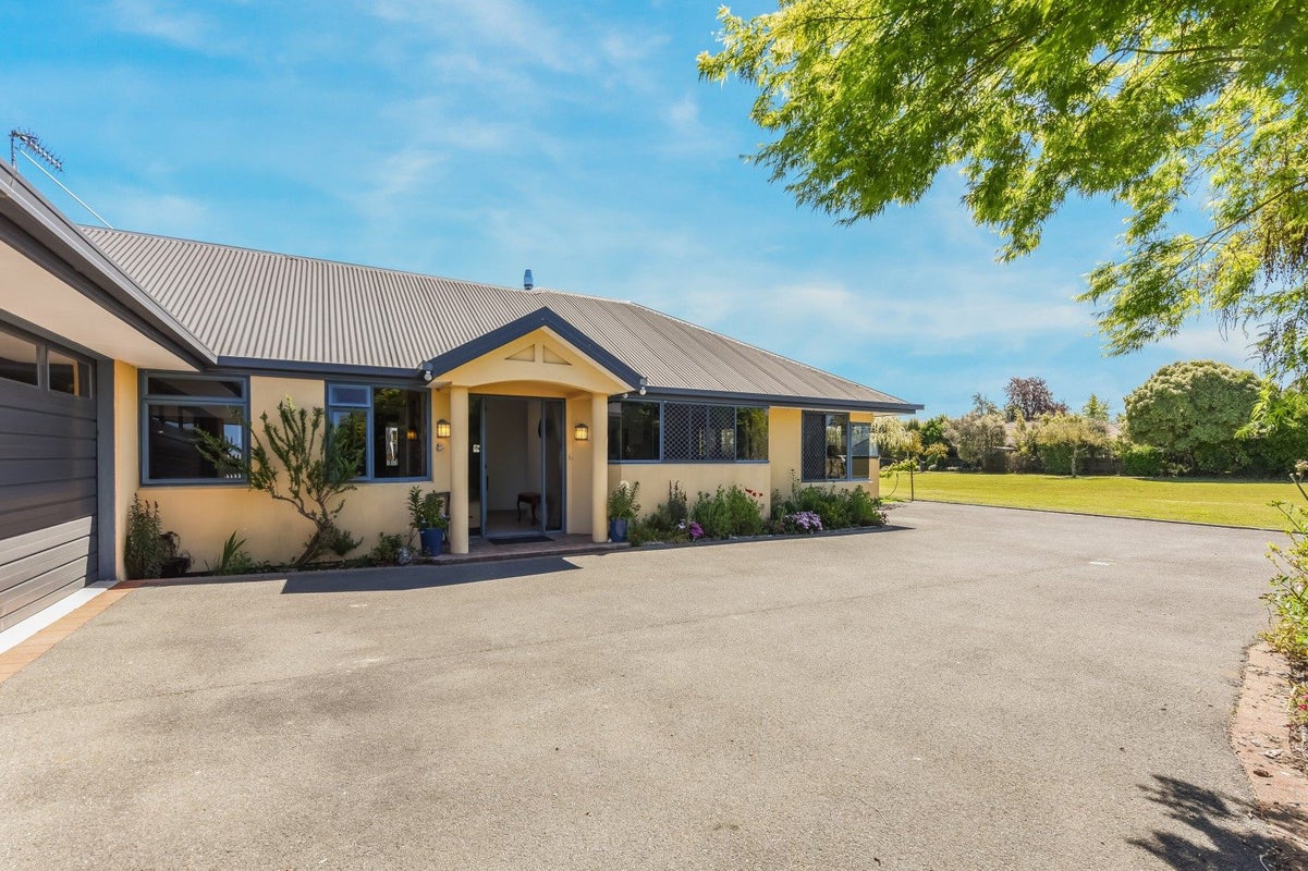 17 Wharepapa Grove, Motueka, Motueka - Carousel 2