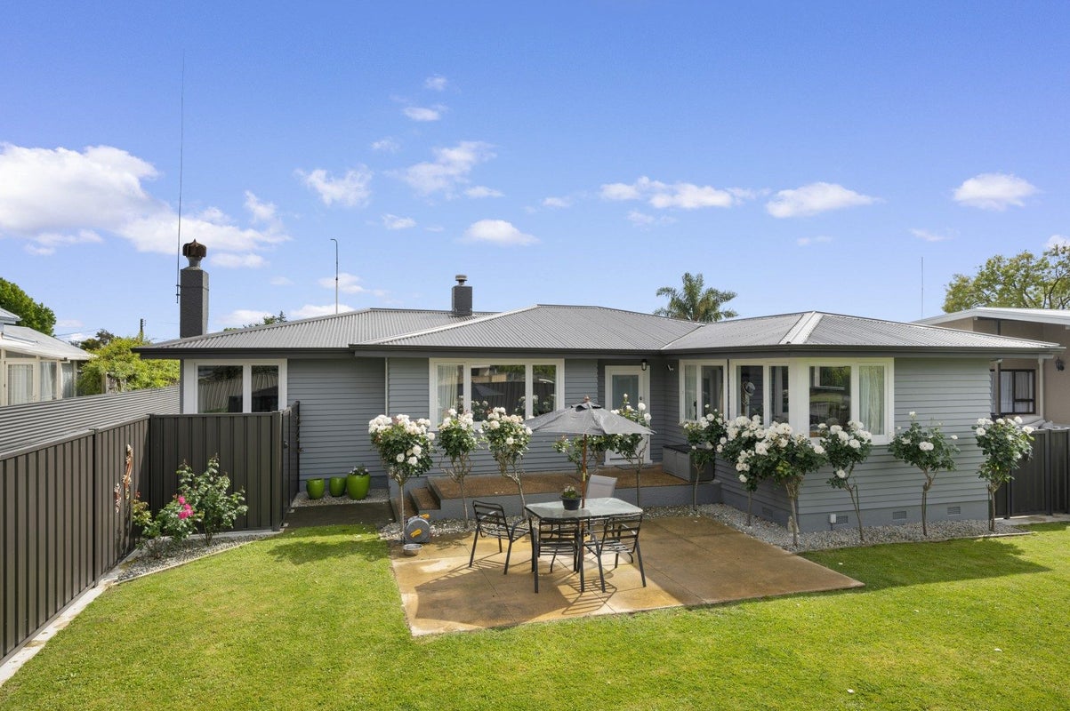 4 BURNESS RD, JERVOISTOWN, NAPIER - Carousel 1
