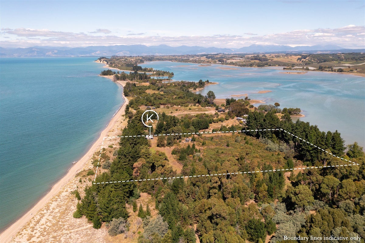 143 Jackett Island, JACKETT ISLAND, MOTUEKA - Carousel 14