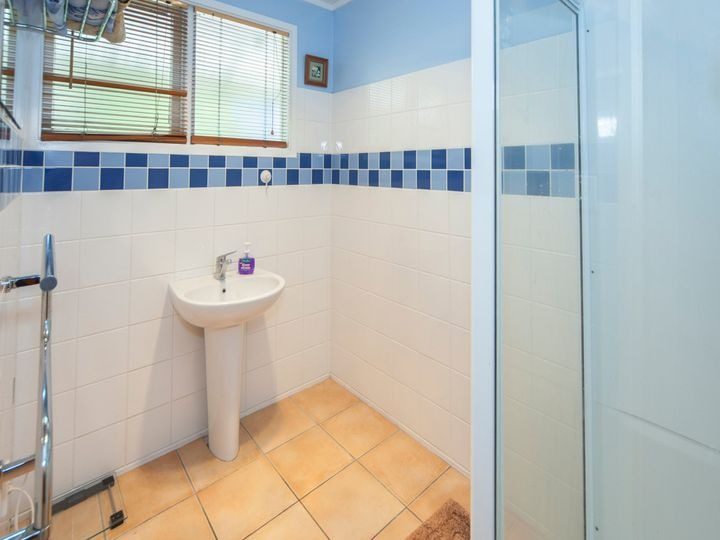 41 Taipari Road, Te Atatu Peninsula, Auckland - Carousel 8