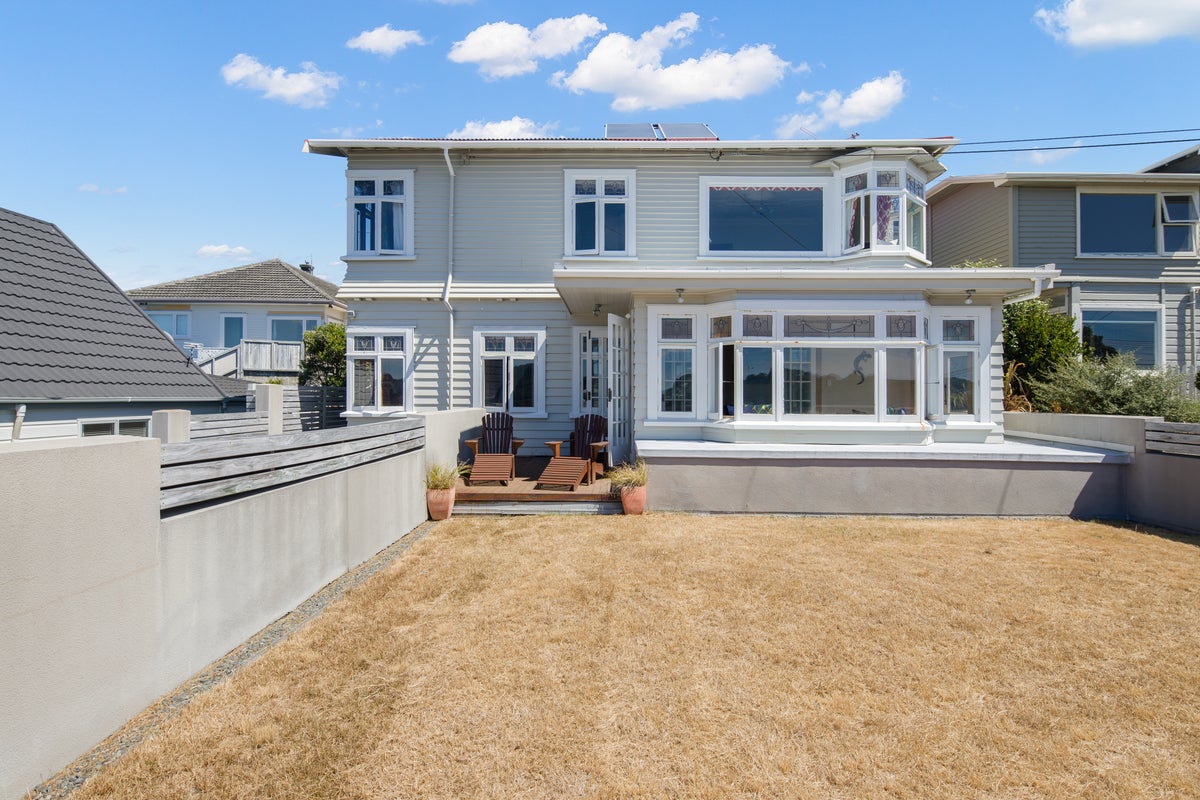 140 Seatoun Heights Road, Seatoun, Wellington - Carousel 1