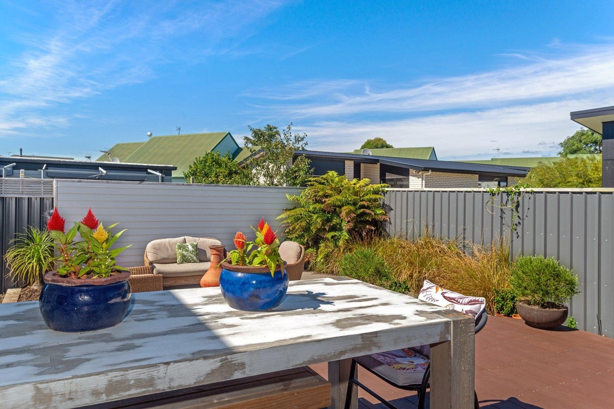 20 Disraeli Street, Gisborne, Gisborne - Carousel 18