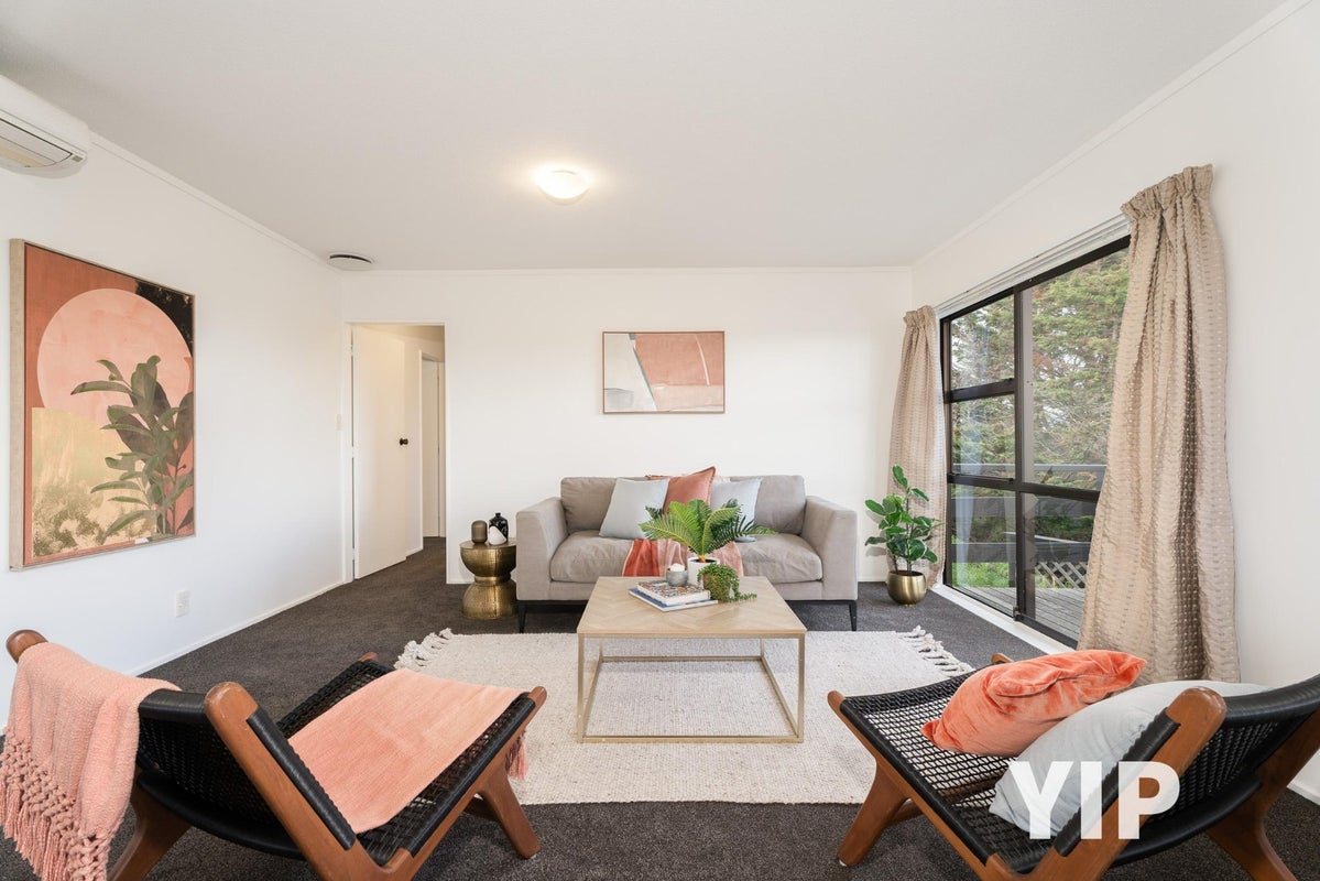 4B Glenwood Grove, Woodridge, Wellington - Carousel 2